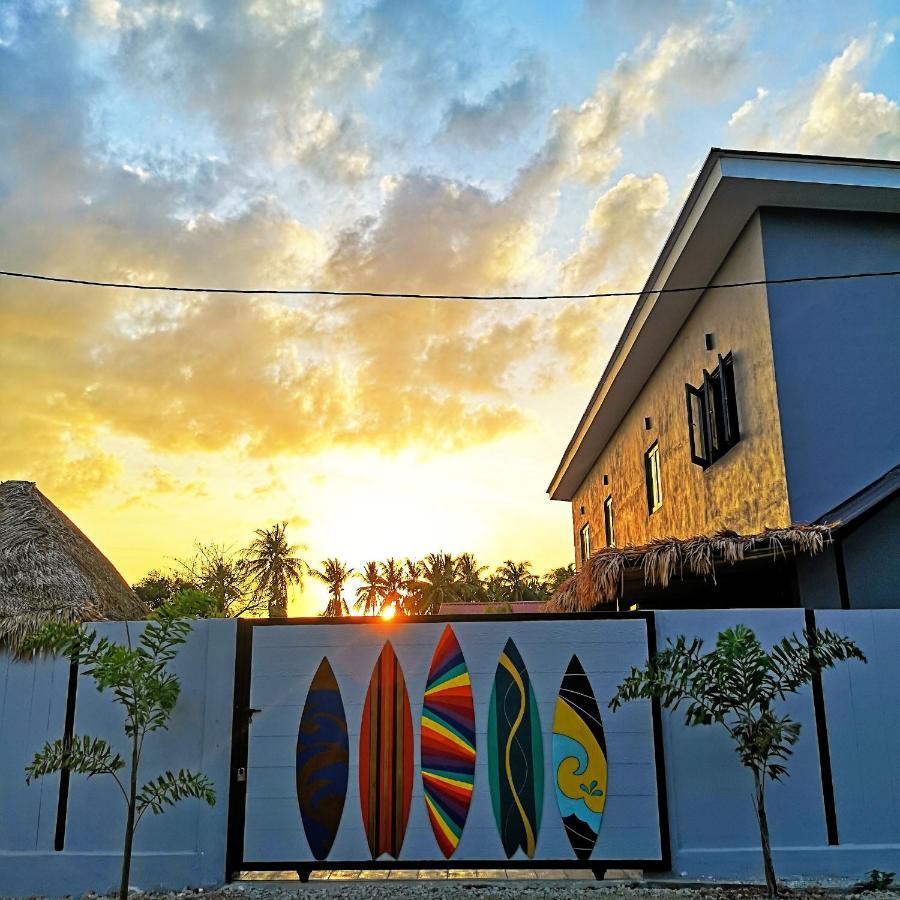 مبيت وإفطار بانتايْ تْشينانغ The Weekend Langkawi المظهر الخارجي الصورة